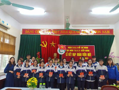 ĐOÀN TRƯỜNG THCS KIẾN HƯNG TỔ CHỨC LỄ KẾT NẠP ĐOÀN VIÊN MỚI - NĂM HỌC 2020-2021