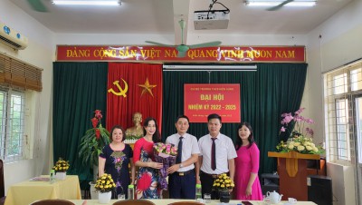 ĐẠI HỘI CHI BỘ TRƯỜNG THCS KIẾN HƯNG  NHIỆM KỲ 2022 - 2025 THÀNH CÔNG TỐT ĐẸP.