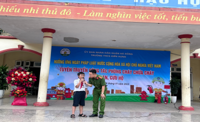 TRƯỜNG THCS KIẾN HƯNG HƯỞNG ỨNG NGÀY PHÁP LUẬT NƯỚC CỘNG HÒA XÃ HỘI CHỦ NGHĨA VIỆT NAM