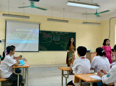 Buổi gặp gỡ giao lưu trao đổi kinh nghiệm quản lý và chuyên môn giữa trường THCS Kiến Hưng và THCS Nam Phong