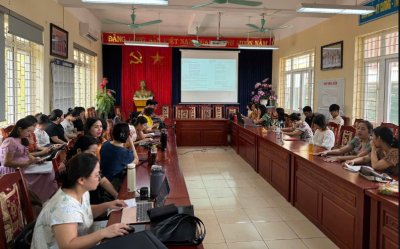 Sinh hoạt chuyên môn nhóm Ngữ Văn 9