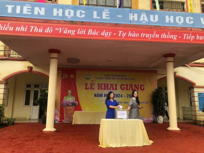 TRƯỜNG THCS KIẾN HƯNG ỦNG HỘ ĐỒNG BÀO BỊ THIỆT HẠI DO CƠN BÃO SỐ 3 GÂY RA VÀ TẶNG QUÀ TẾT TRUNG THU CHO HỌC SINH CÓ HOÀN CẢNH KHÓ KHĂN