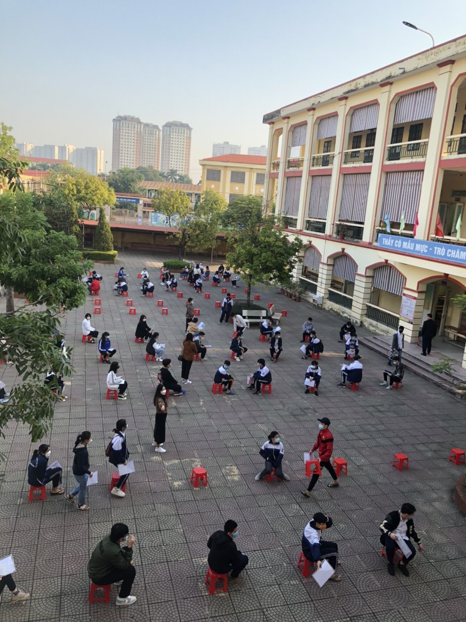 Công văn số: 191/UBND-GDĐT về việc học sinh trở lại trường học trực tiếp