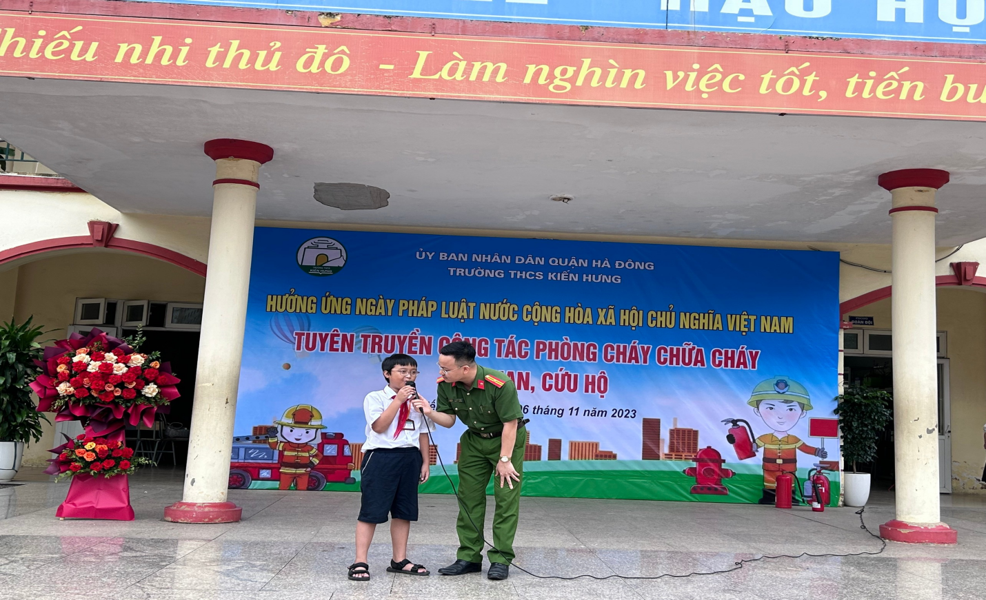 TRƯỜNG THCS KIẾN HƯNG HƯỞNG ỨNG NGÀY PHÁP LUẬT NƯỚC CỘNG HÒA XÃ HỘI CHỦ NGHĨA VIỆT NAM