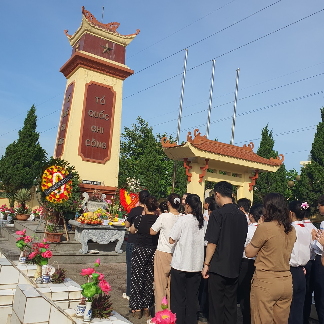 Trường THCS Kiến Hưng hướng về 77 năm ngày Thương binh - Liệt sĩ