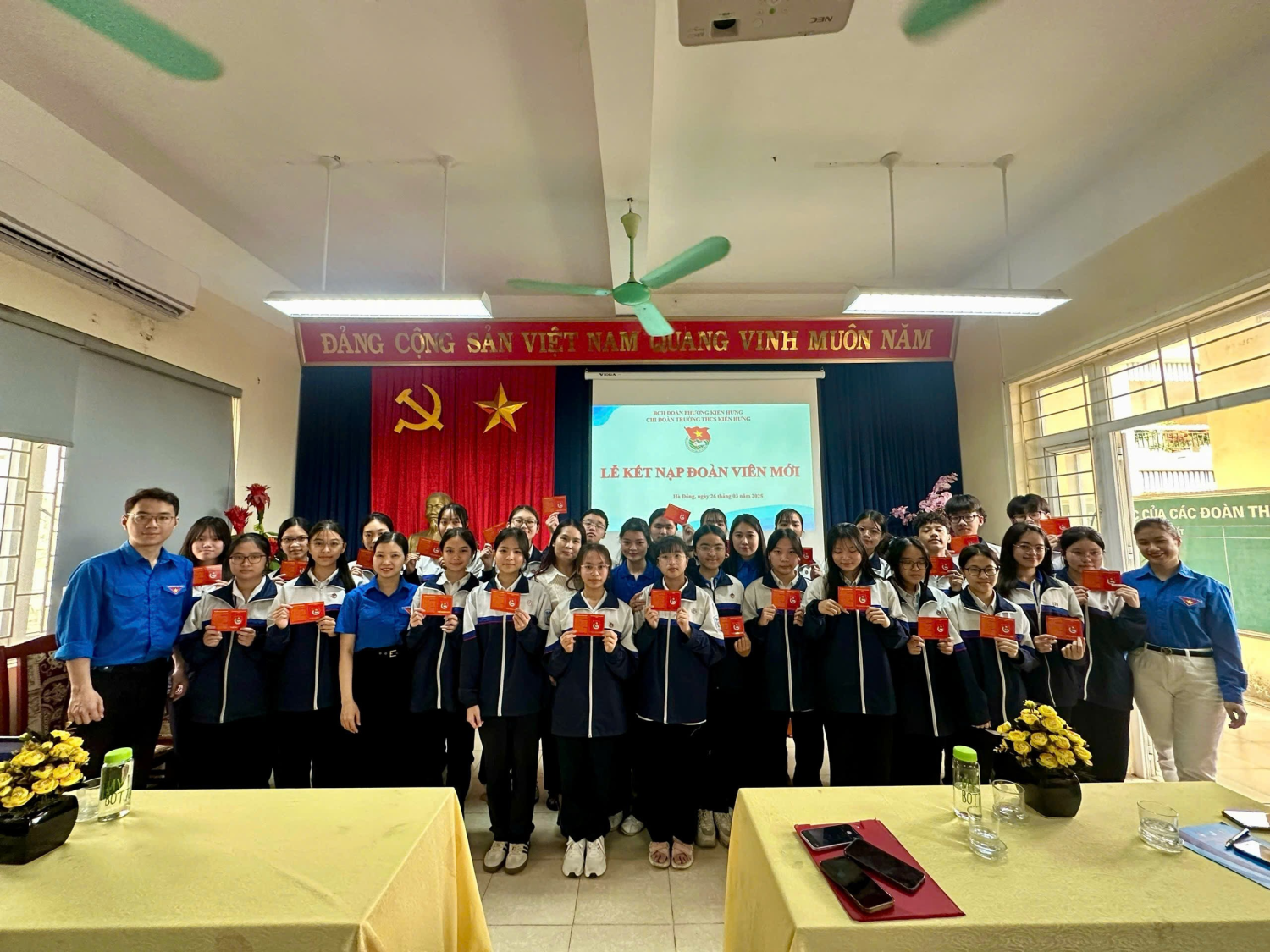 LỄ KẾT NẠP ĐOÀN VIÊN MỚI – TỰ HÀO SỨC TRẺ THANH NIÊN